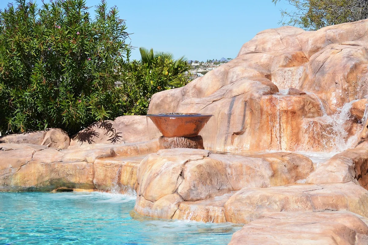 Camouflage piscine tubulaire : 7 astuces tendance pour 2026